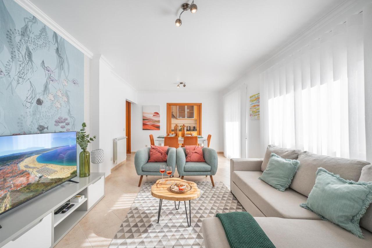 Ocean Getaway - Private Parking And Sea View Appartement Nazaré Buitenkant foto