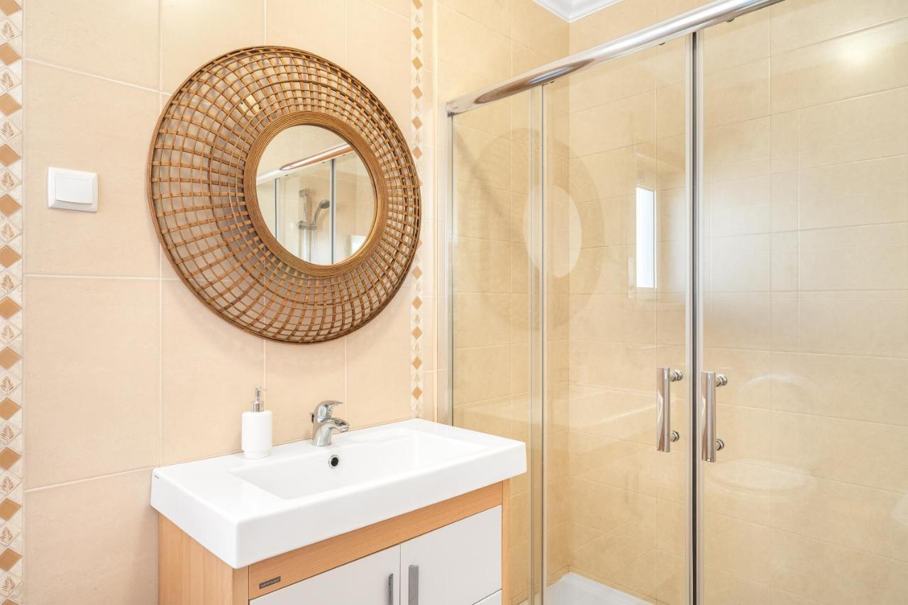Ocean Getaway - Private Parking And Sea View Appartement Nazaré Buitenkant foto