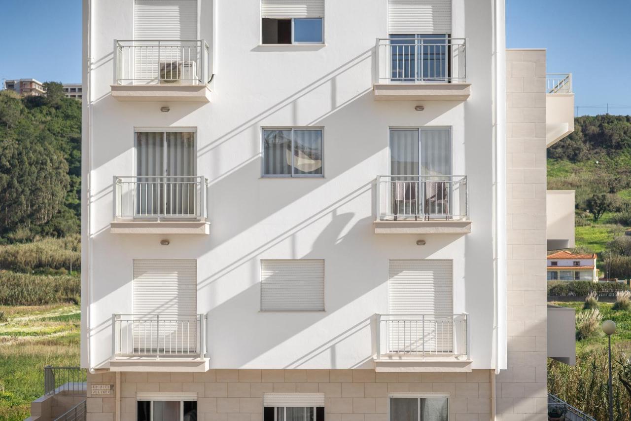Ocean Getaway - Private Parking And Sea View Appartement Nazaré Buitenkant foto